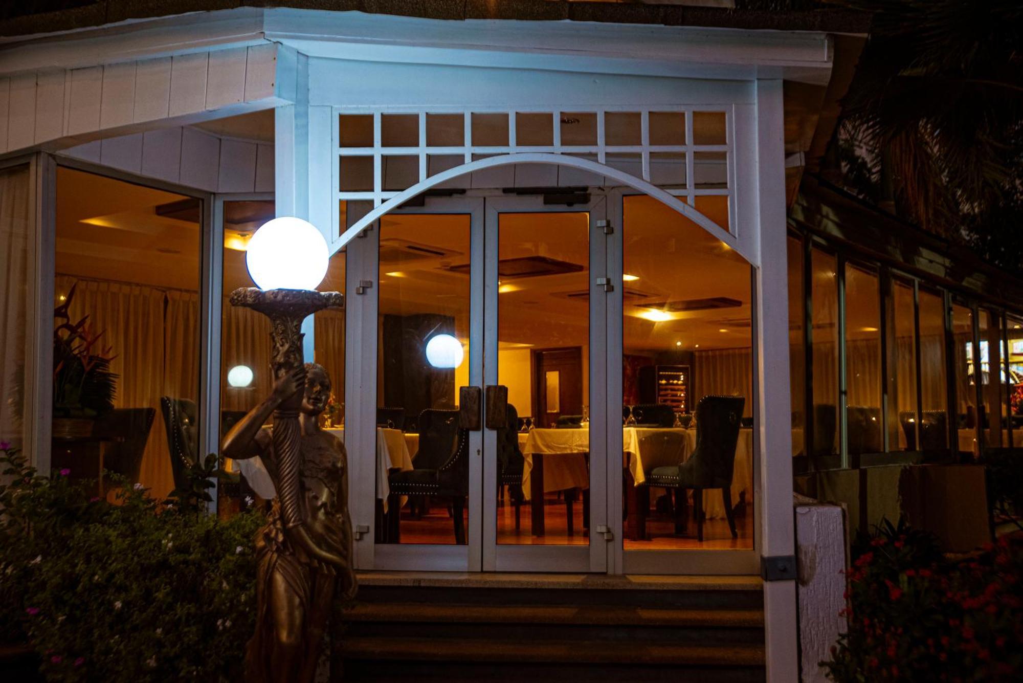 Hotel Sarakawa 로메 외부 사진