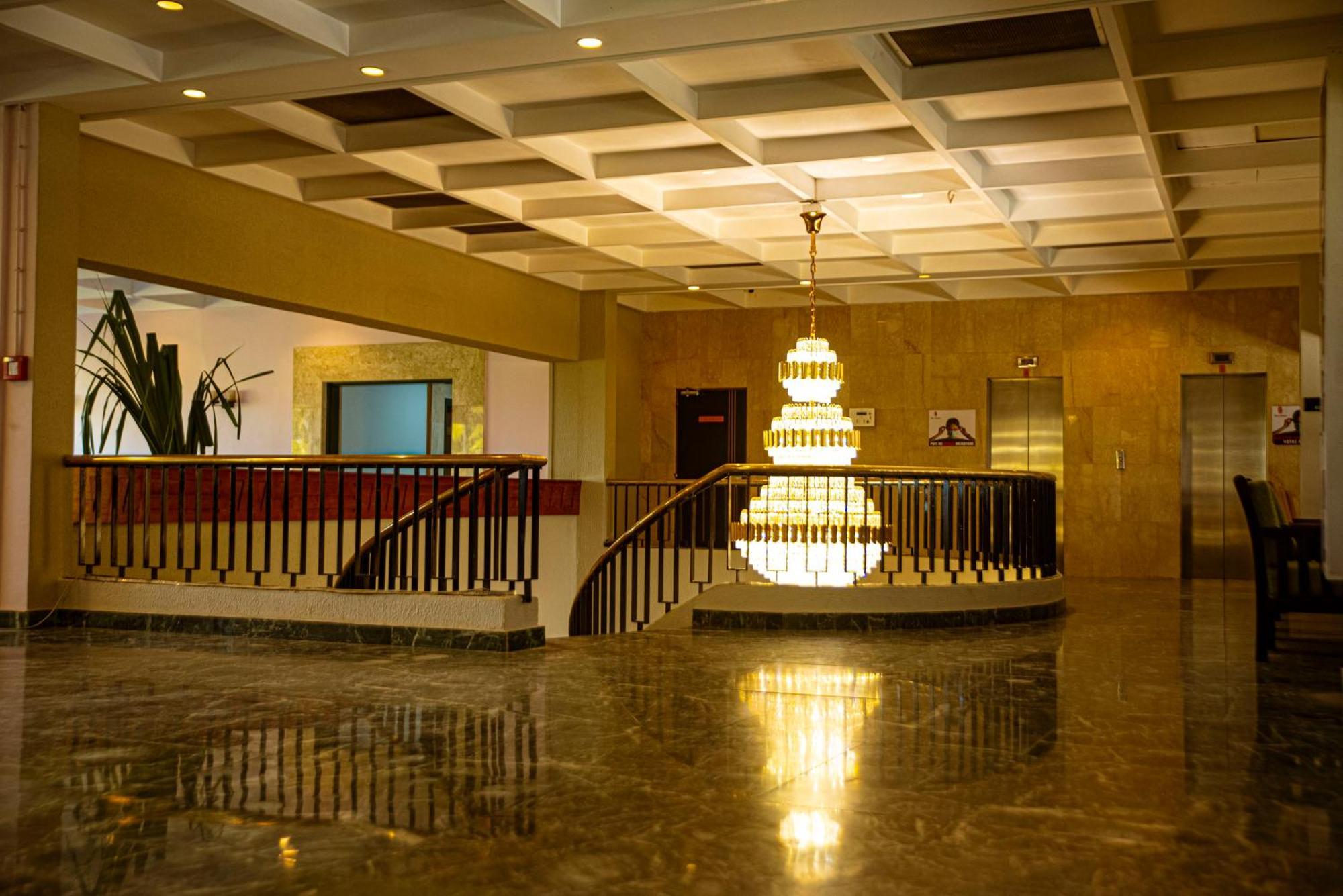 Hotel Sarakawa 로메 외부 사진