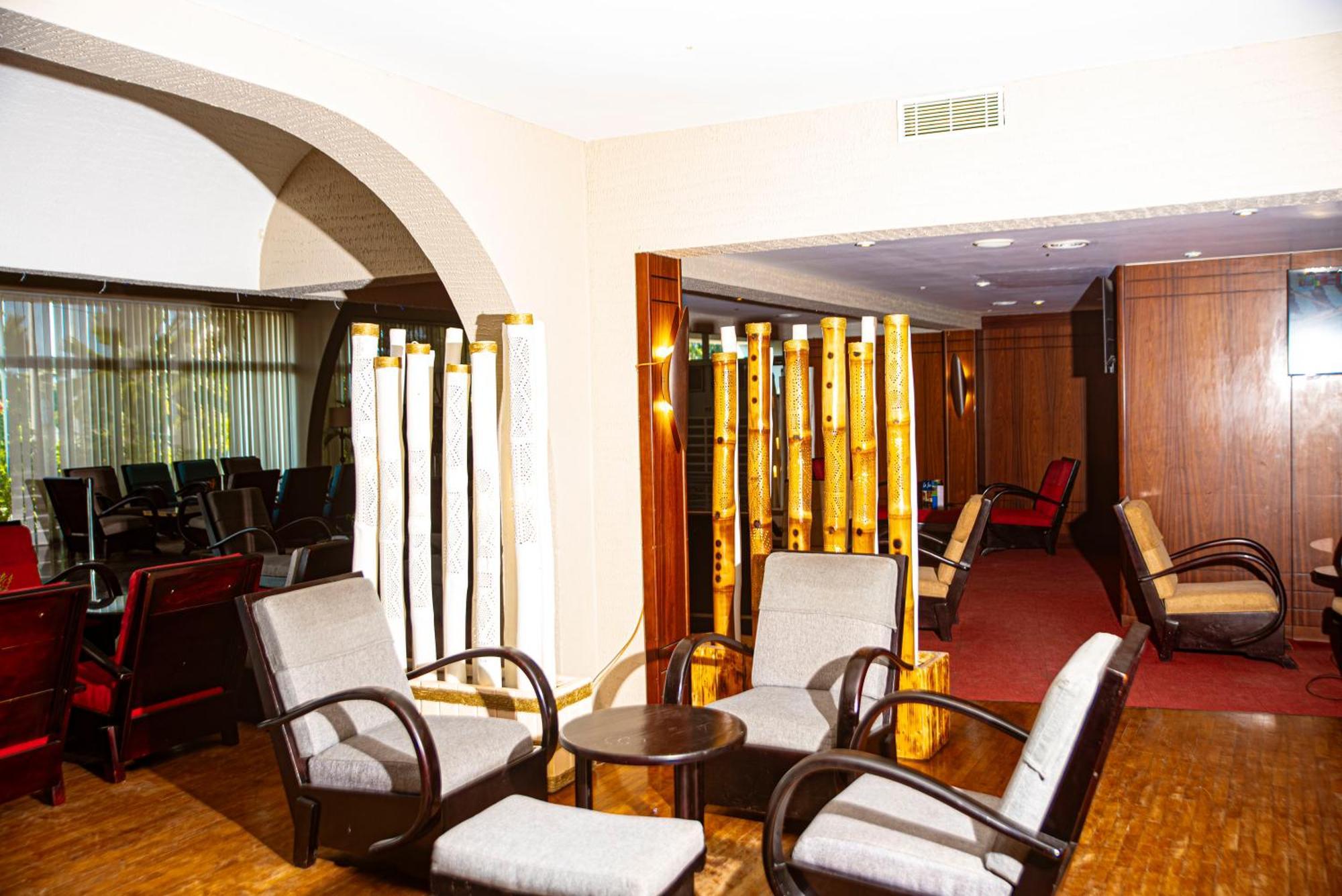 Hotel Sarakawa 로메 외부 사진
